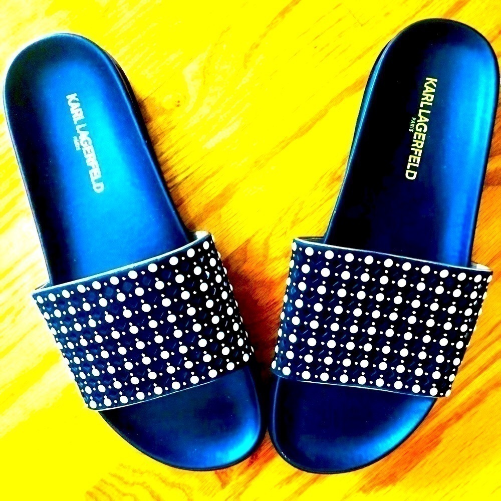 Karl Lagerfeld NEW Pearl Doted Leather Slide Sandals! Gorgeous! 🤩​